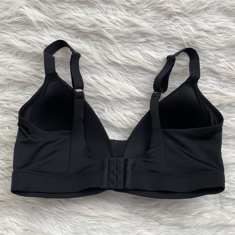 Auden | 36DD Black Lightly Lined Wirefree Bra - Picture 5 of 9